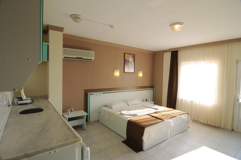 Altinbas Apart Hotel Kusadasi Exterior photo