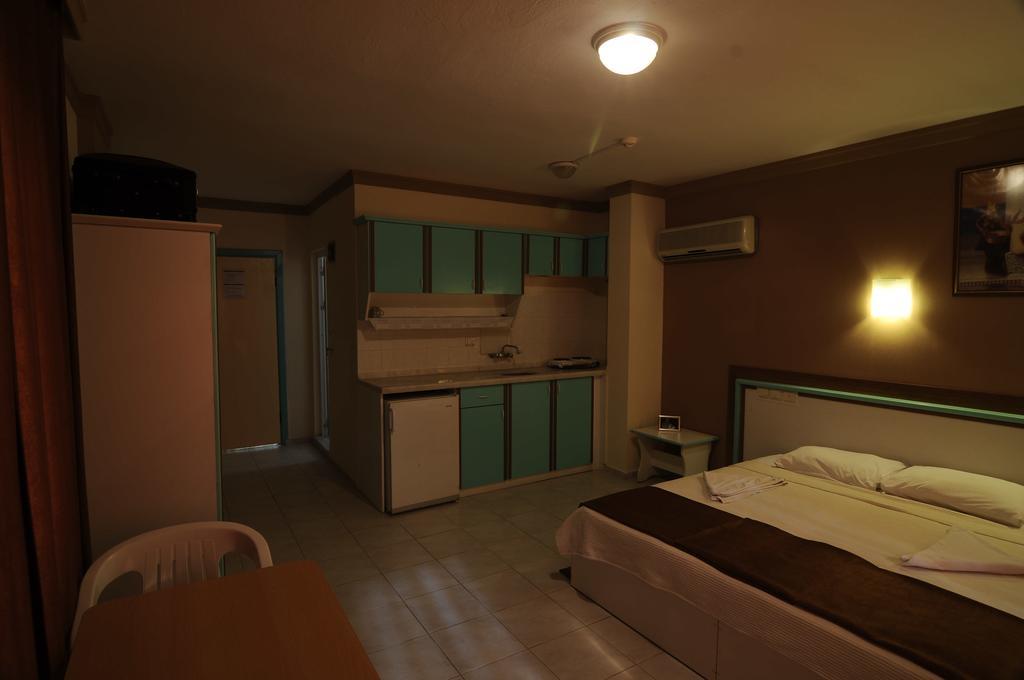 Altinbas Apart Hotel Kusadasi Exterior photo
