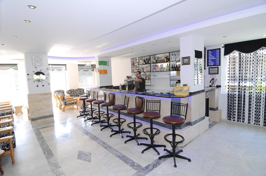 Altinbas Apart Hotel Kusadasi Exterior photo