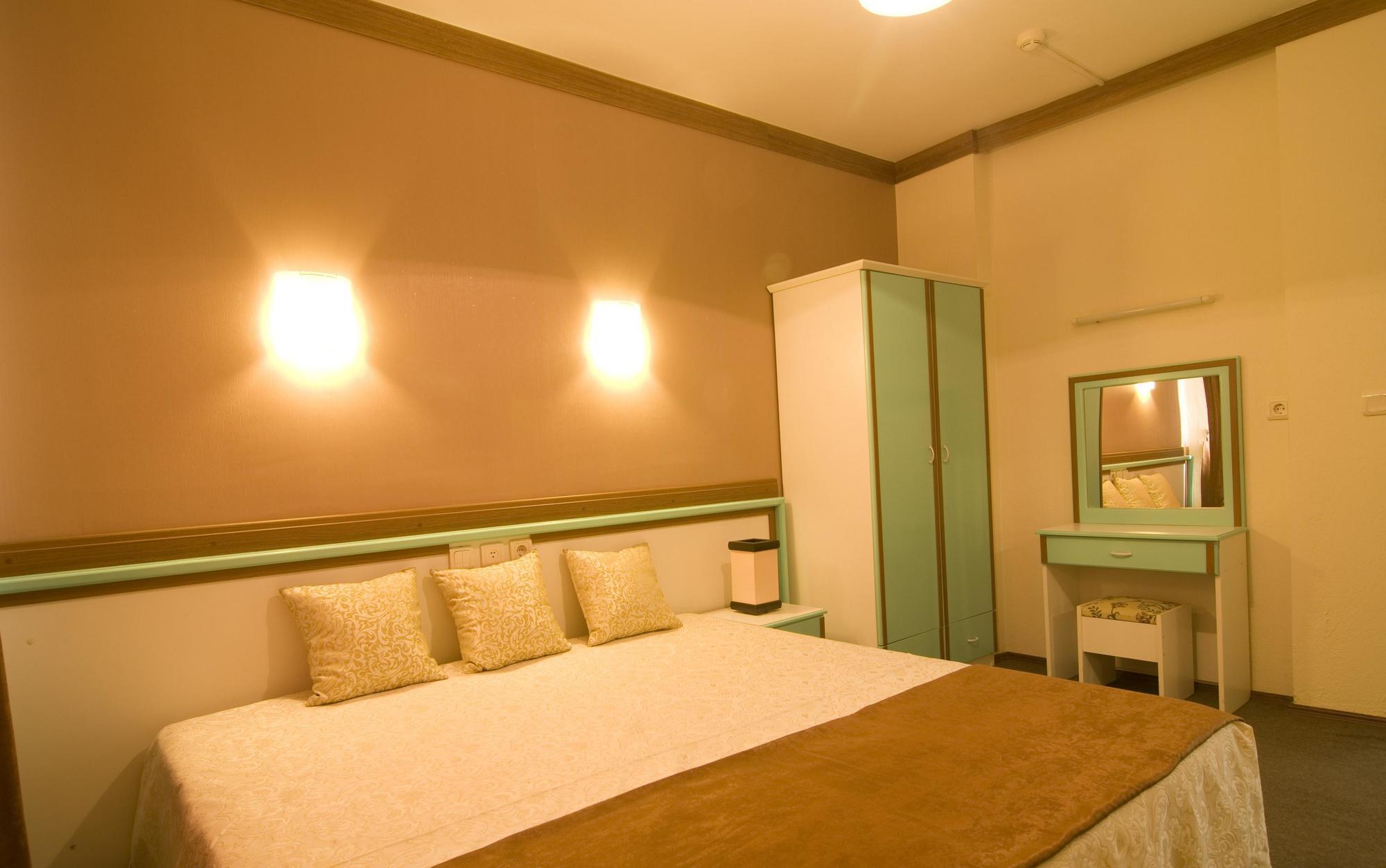 Altinbas Apart Hotel Kusadasi Exterior photo